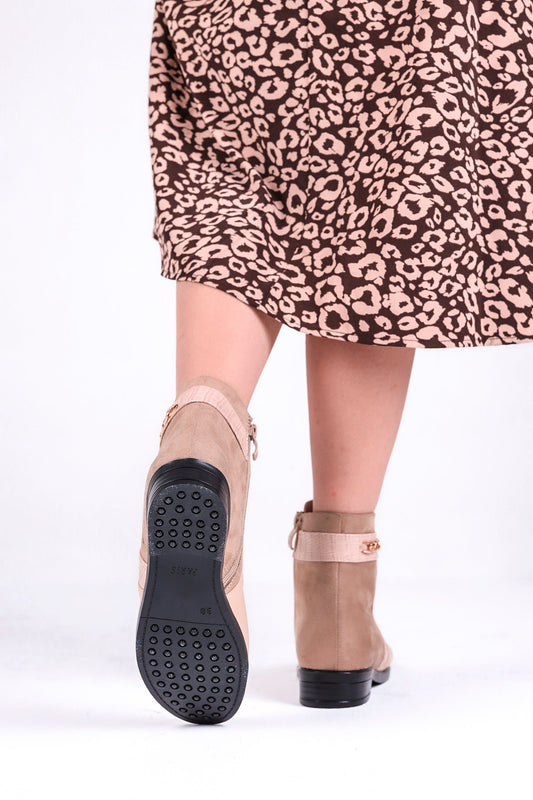 Beige Classic Golden Chained Boots T 100