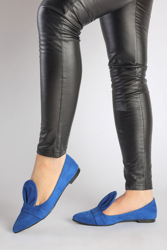 مسطح بشريط أزرق