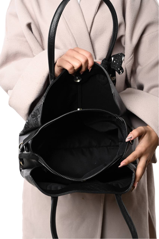 08900 Black