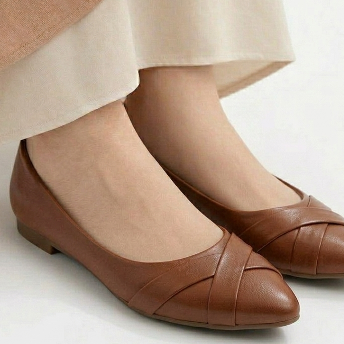 Pointed-Toe Criss-Cross Flats.