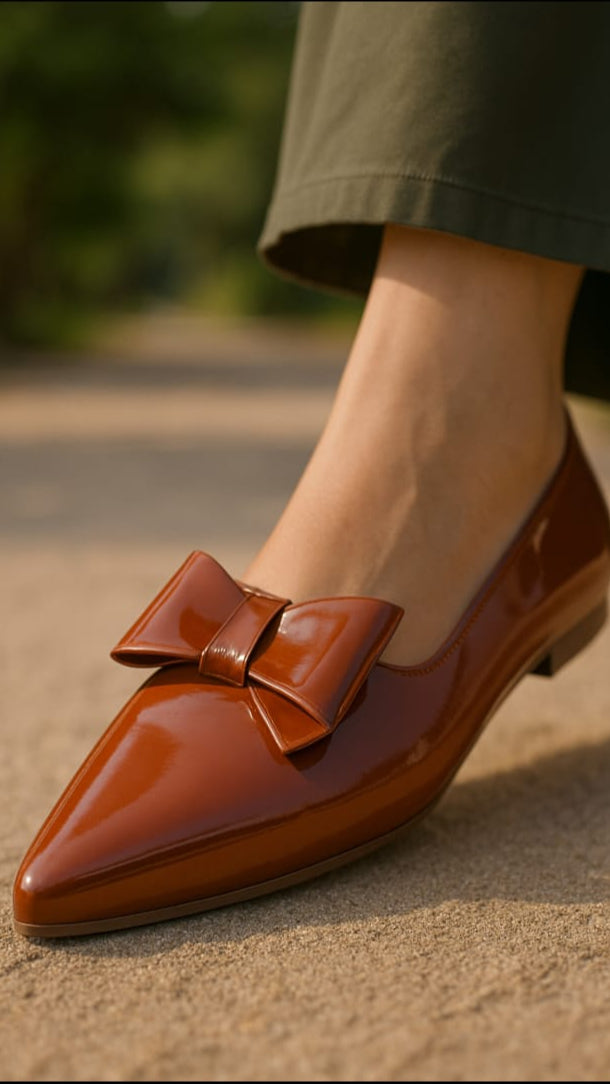 Glossy Bow-Front Ballerina