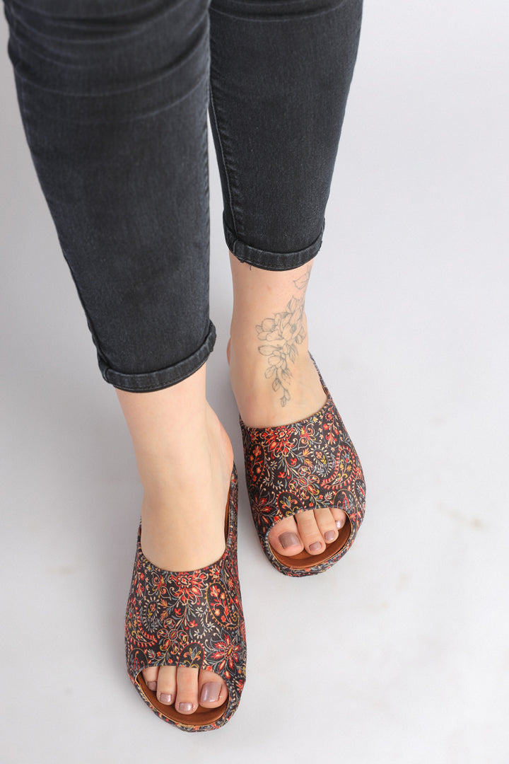 Patterned Slipper Plants Fistival