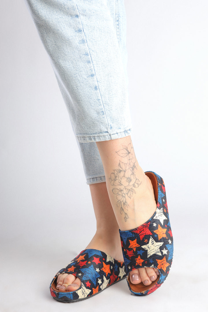 Patterned Slipper Hit Stars